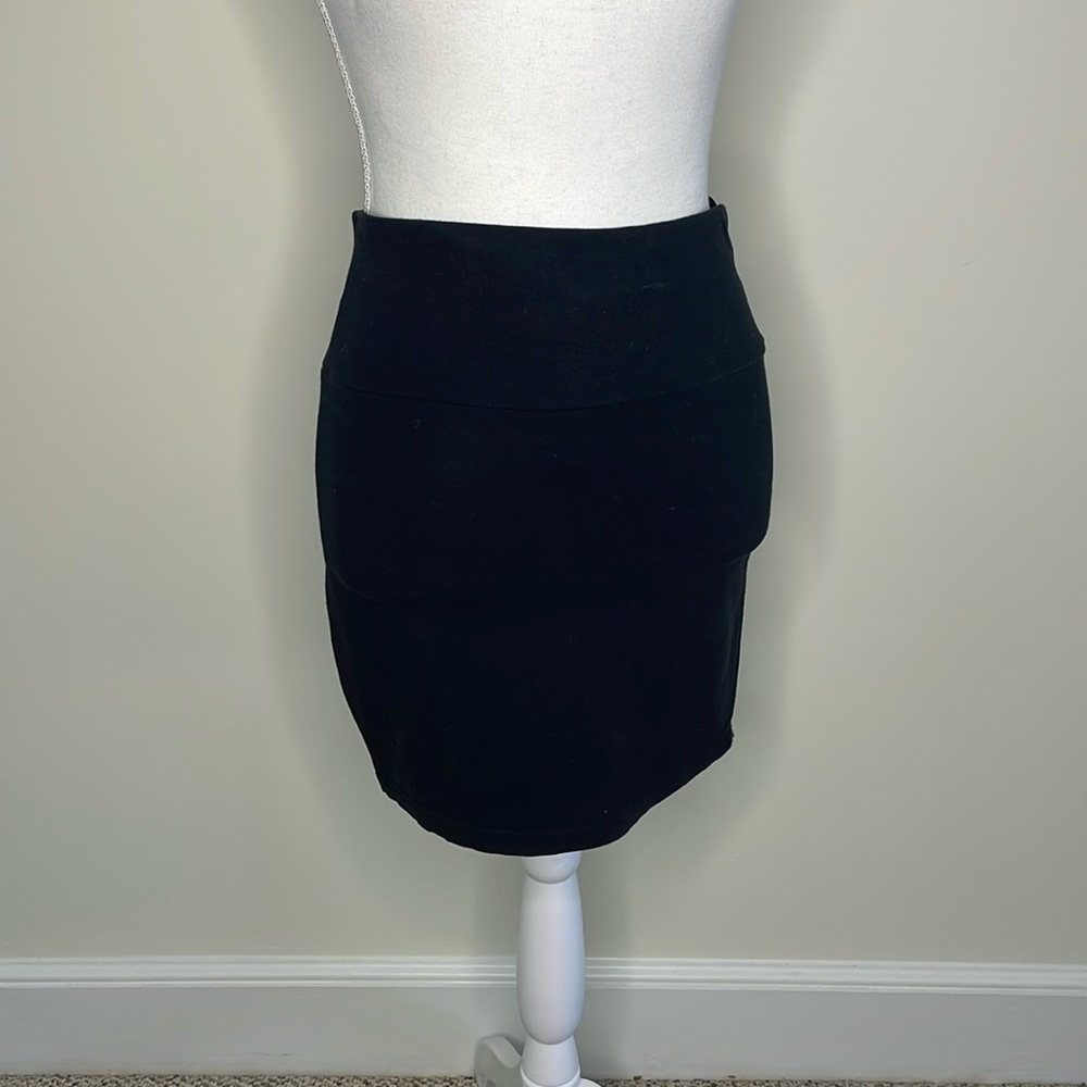 Charlotte Russe Small Black Pull On Skirt.